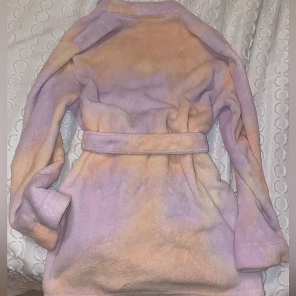 PINK Fluffy Robe - Picture 2 of 5